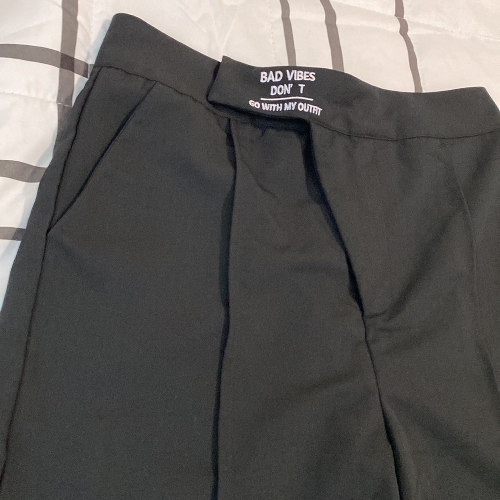 Short Size L - Picture 5 of 7